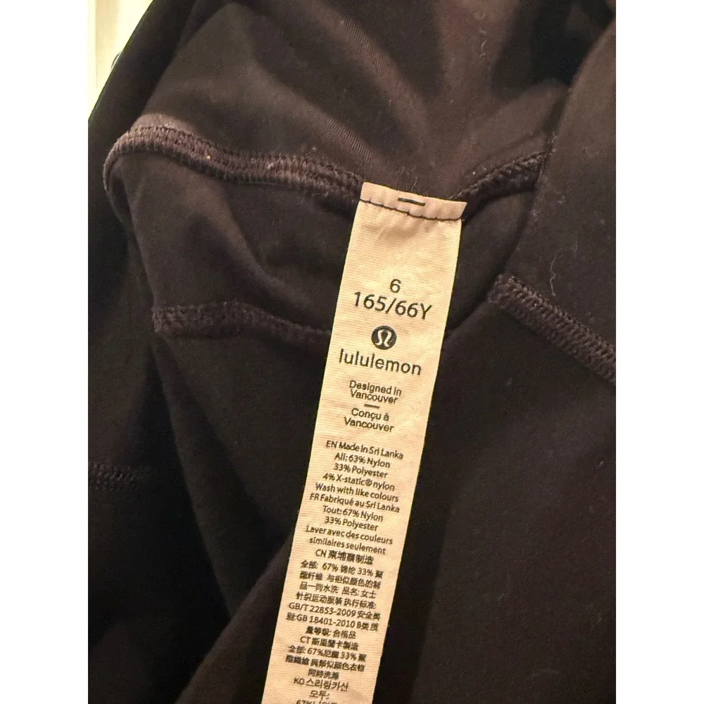 Lululemon Black High Rise Biker Shorts with Pockets Size 6 Activewear Athleisure